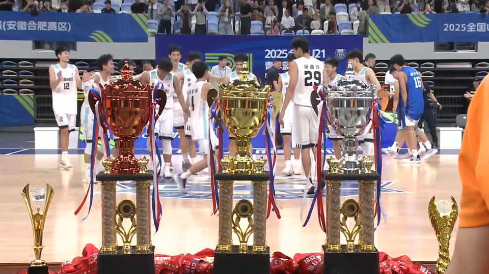 队调整战术, 厦队奥斯卡, MY