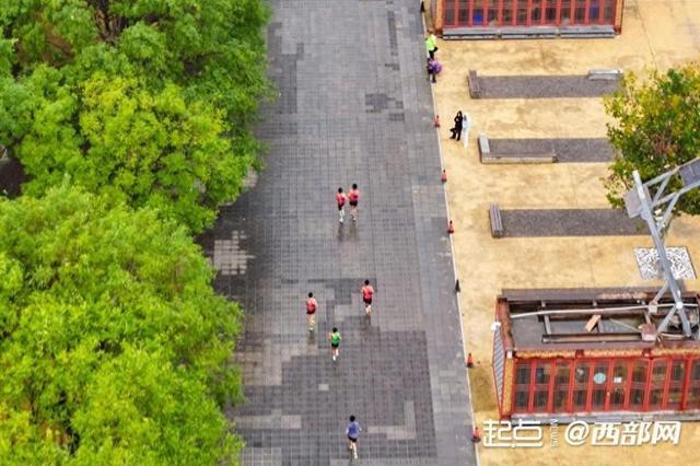 外星人城市, src, 备陪跑员并 外星人城市, src, 备陪跑员并